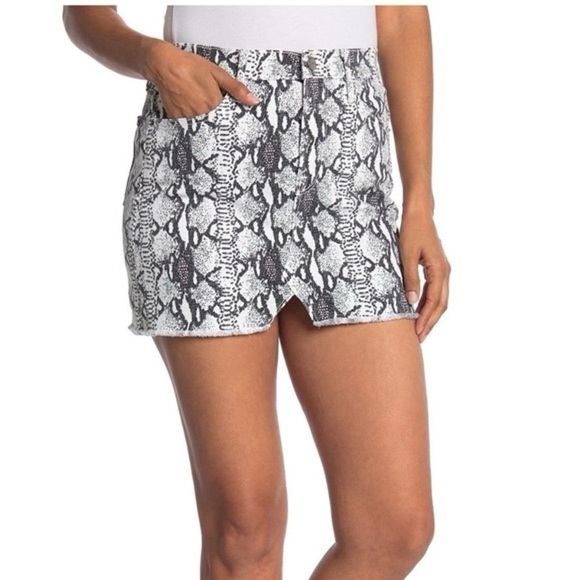 FRAME LE MINI SKIRT GREY PYTHON PRINT sz 27 - Picture 1 of 4
